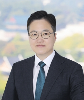 Han Jin LEE 弁護士