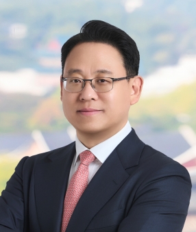 홍용화 변호사
