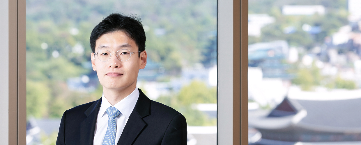 Jungho HONG Attorney