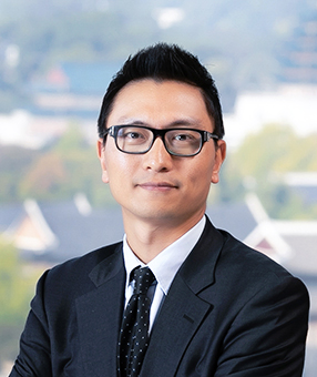 Seung-Chan EOM Attorney